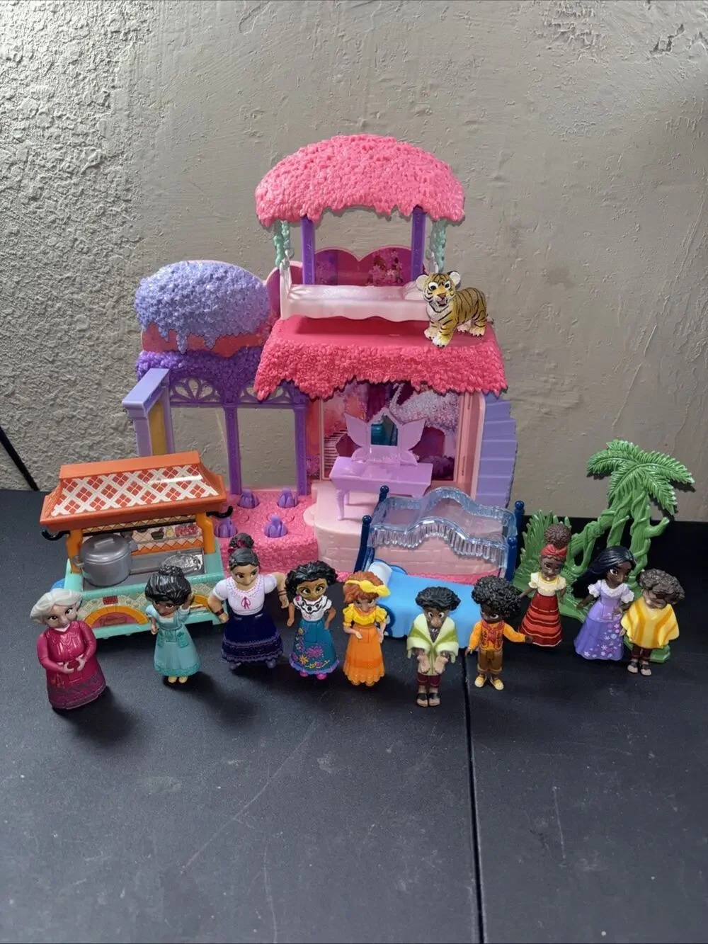 Disney Encanto Magical Casa Madrigal Family Figures Furniture Bed Kitchen Jungle